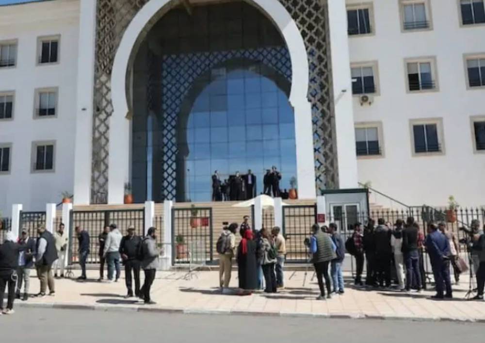 اعتداء خطير على محامٍ داخل مرآب المحكمة الابتدائية بتمارة والأمن يطارد الجناة