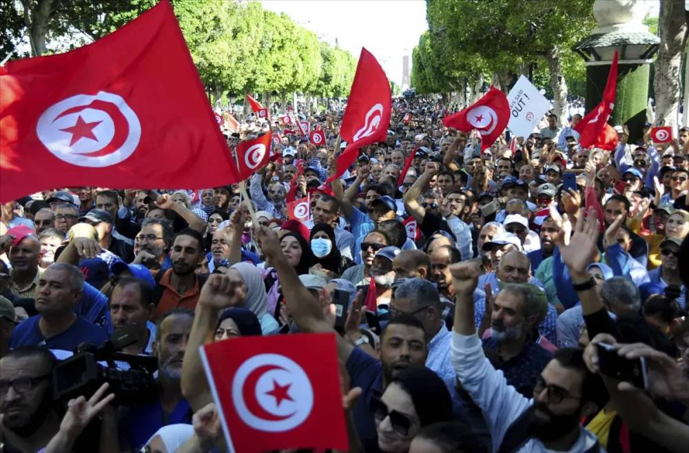 احتجاجات في تونس وسط مطالب بمعالجة الأوضاع الاقتصادية والاجتماعية