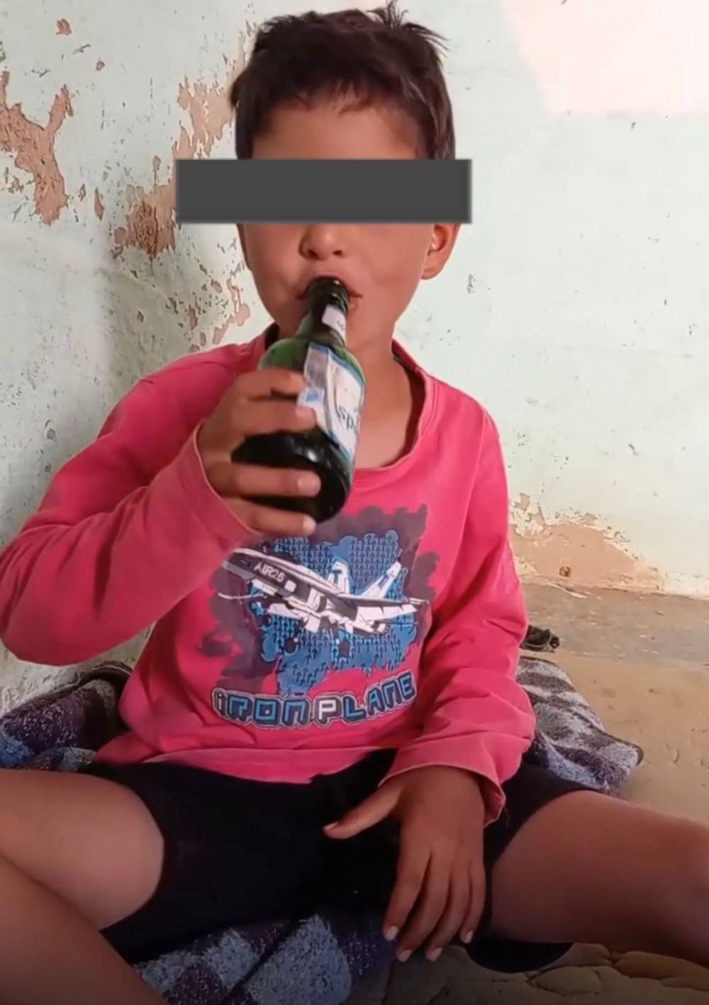 فيديو يهز الرأي العام.. توقيف