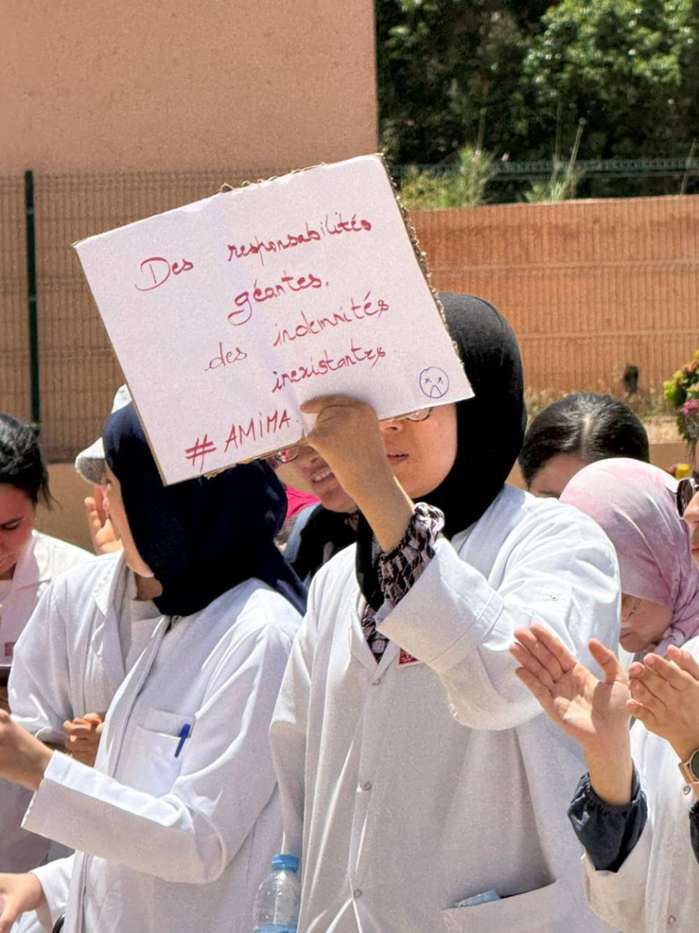 غضب الأطباء الداخليين يهزّ مستشفى محمد السادس بمراكش.. أجور معلقة منذ أشهر وتصعيد مفتوح