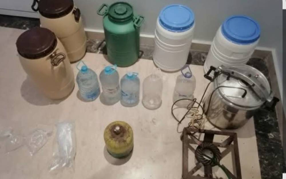 درك اولاد برحيل يداهم وكرًا لت