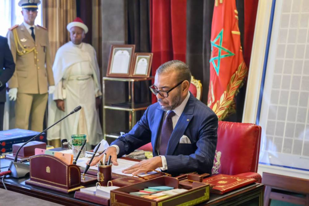 برقية تعزية ومواساة من جلالة الملك إلى عاهل تايلاند على إثر وفاة الملكة سيريكيت