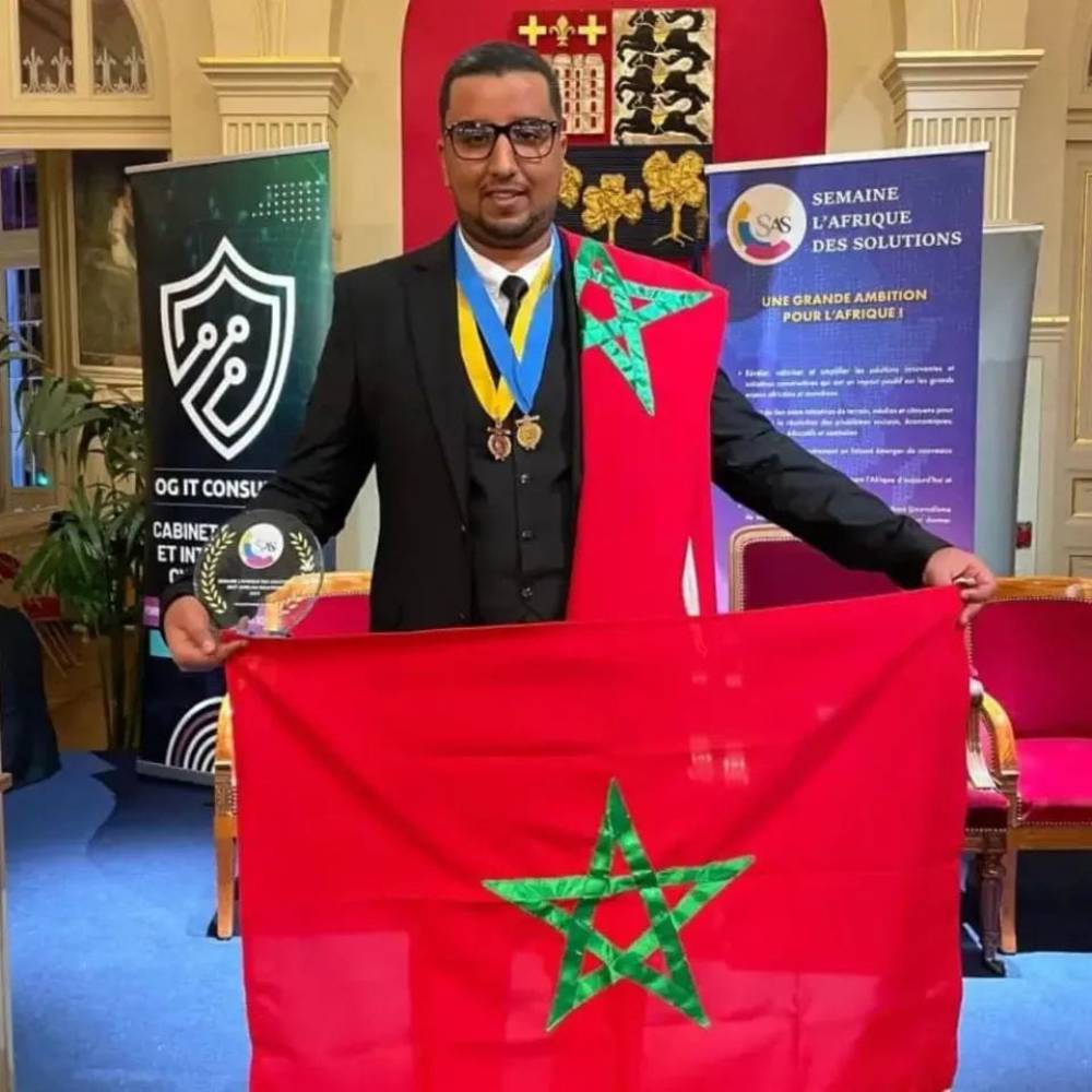 المخترع المغربي أمين بلمزوقية يتوج بأربع جوائز دولية في باريس خلال “أسبوع إفريقيا للحلول”