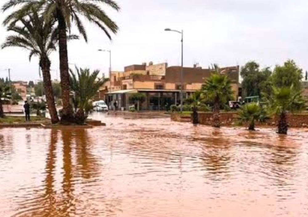 الرشيدية: ارتفاع حمولة واد الحمر وتدفق المياه يثير الانتباه