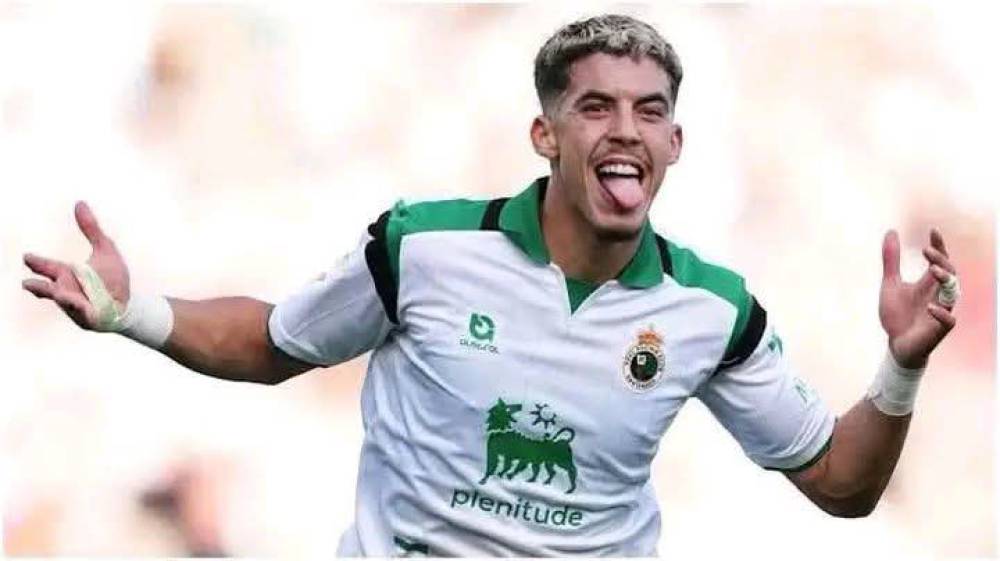الزبيري.. موهبة مغربية تستحق ف